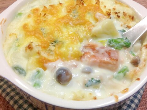 鮭とほうれん草のグラタン